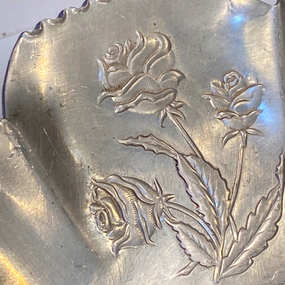 Mid Century 50’s Lazy Susan aluminum tray & a basket hand forged floral vintage - Picture 9 of 16